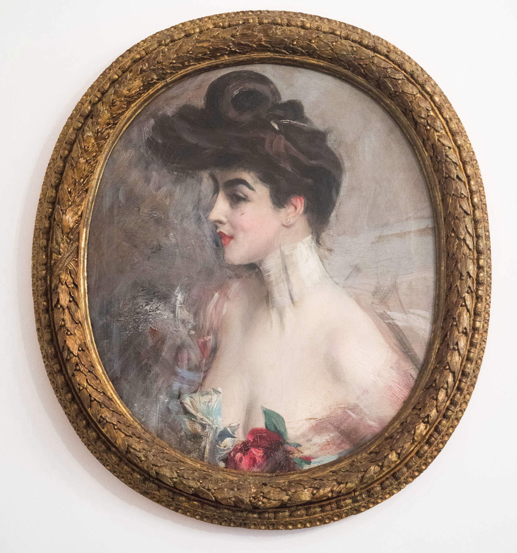 Giovanni Boldini, Retrato de M.me X con collar de cuentas (c. 1904; óleo sobre lienzo, 62 x 52 cm; Colección particular)
