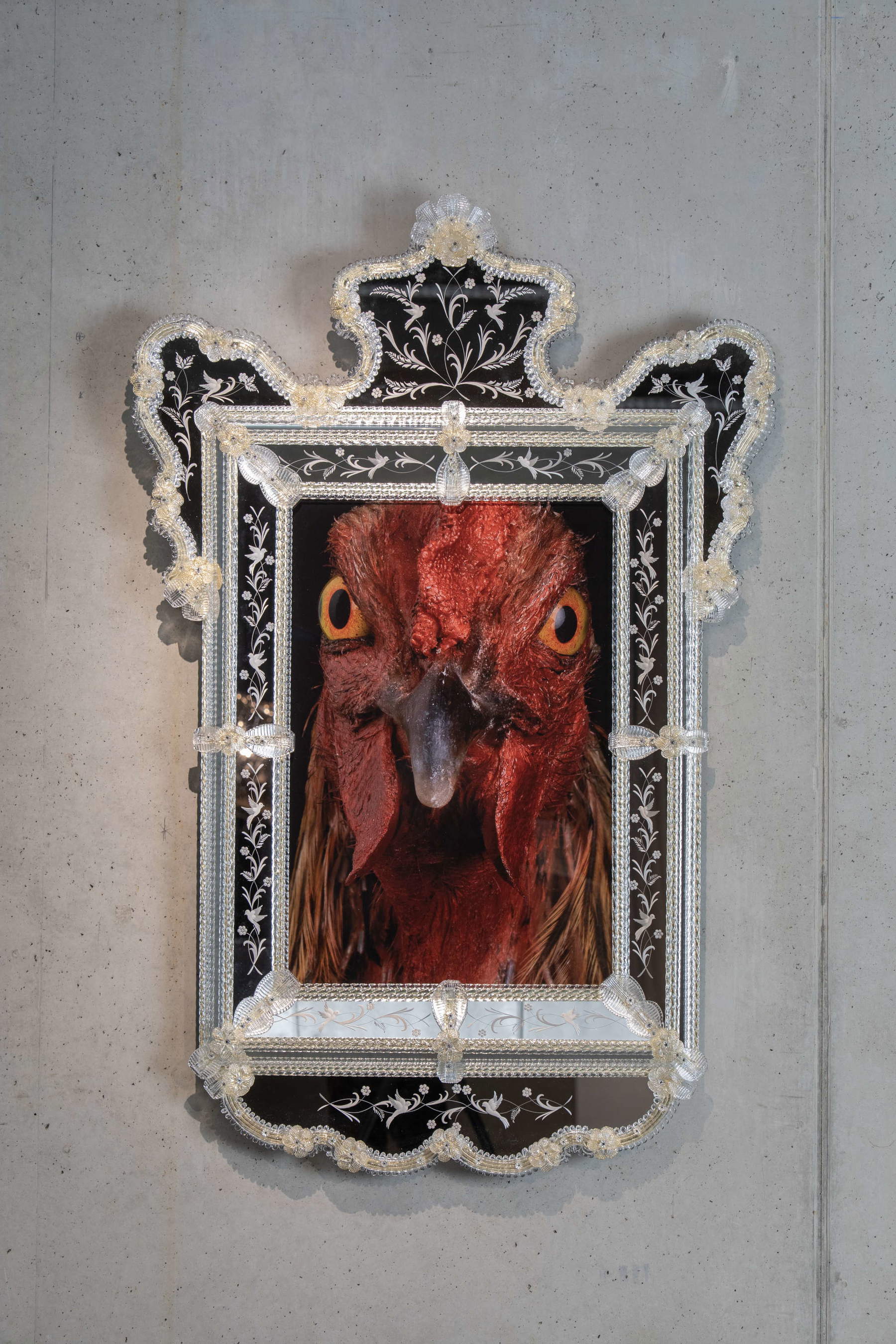 Koen Vanmechelen, Vesta - CCP (2026; stampa fotografica su plexiglas, vetro veneziano, legno, 147 x 103 x 10 cm) &copy; Koen Vanmechelen. Foto: Philippe van Gelooven