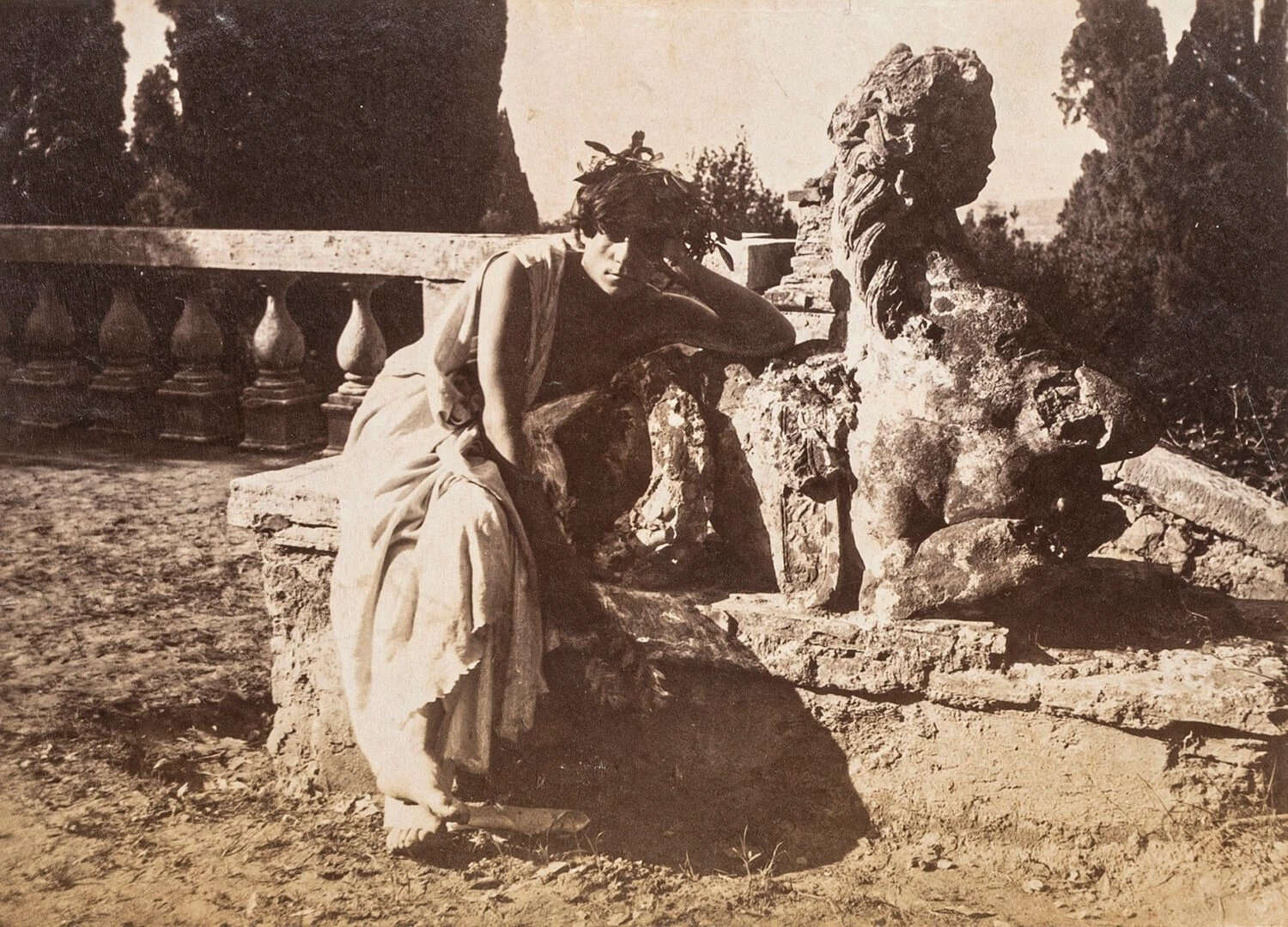 Wilhelm von Pl&uuml;schow, Villa d'Este, Tivoli (1878; impresión antigua a la albúmina, 12 x 17 cm; colección privada, Tivoli)