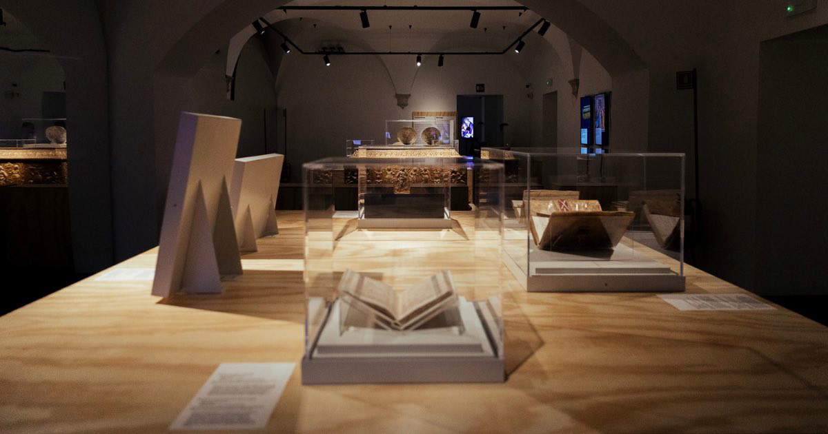 Allestimenti della mostra Maddalena di Piero di Cosimo: arte, storia e vite di donne nel Rinascimento fiorentino. Foto: VIVE - Vittoriano e Palazzo Venezia
