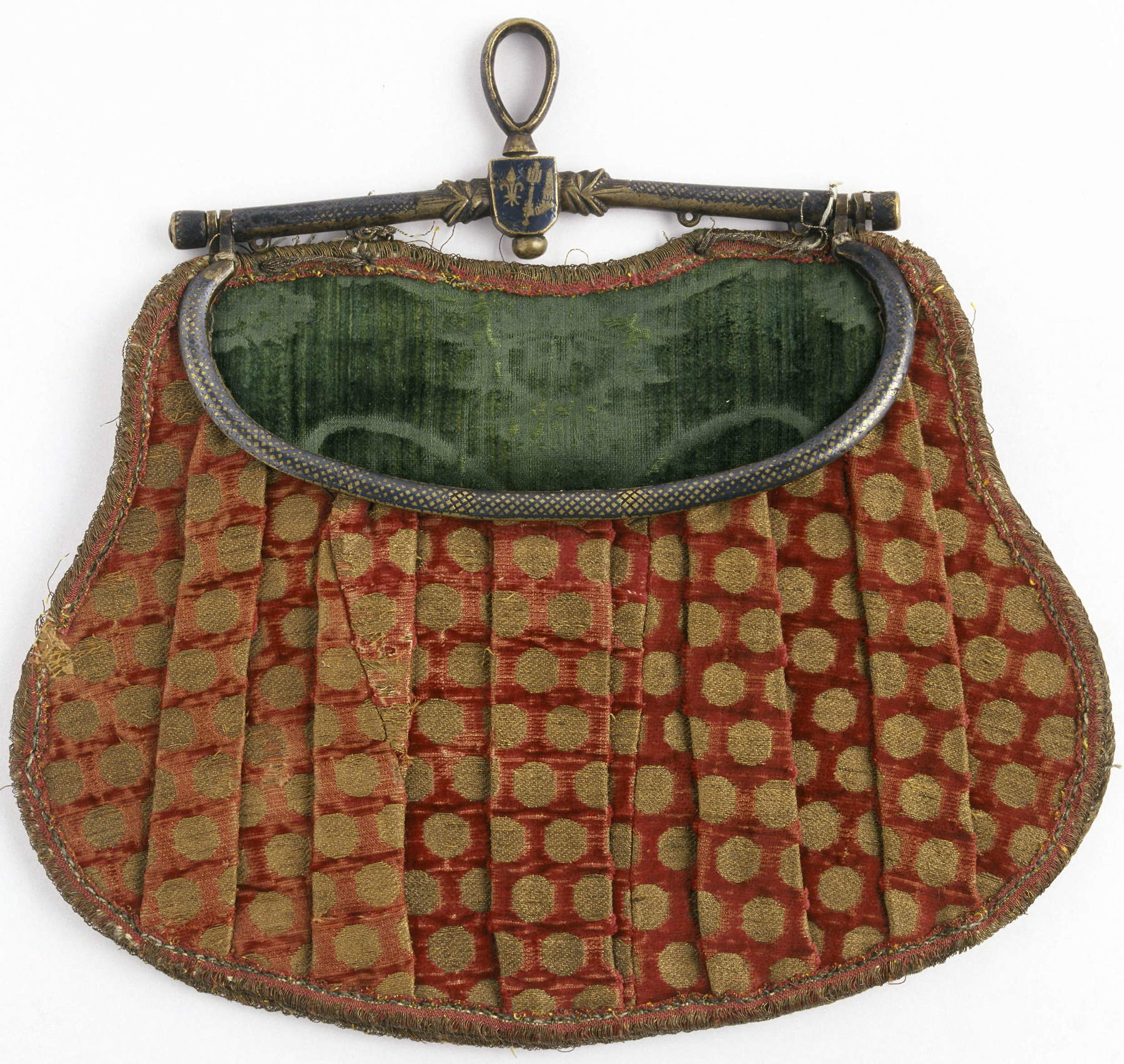 Manifattura fiorentina, Scarsella (met&agrave; del XV secolo; velluto tagliato operato, seta, cuoio, bronzo niellato; Prato, Museo del Tessuto)
