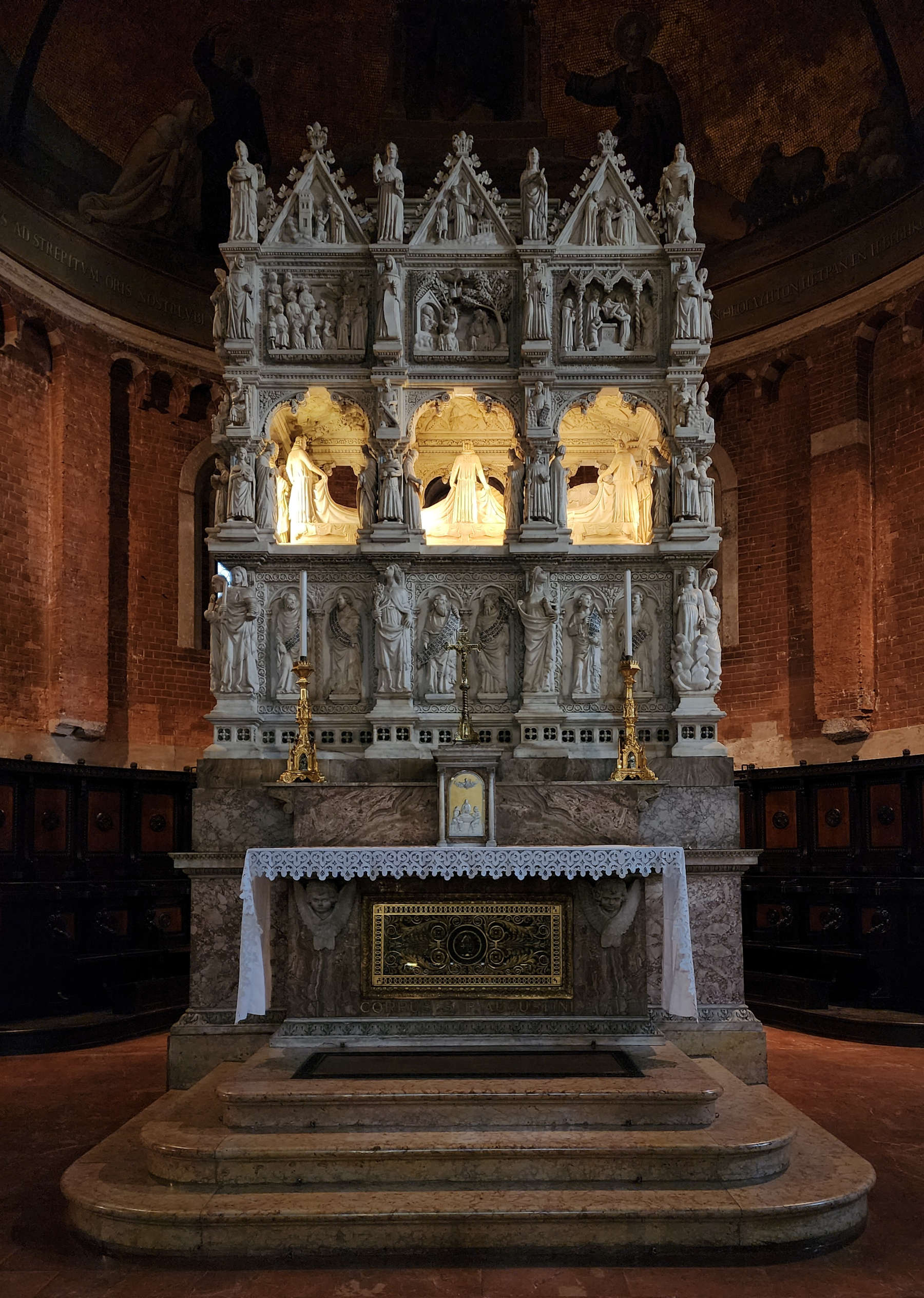 Pavia, Arca di Sant'Agostino. Foto: Finestre sull'Arte