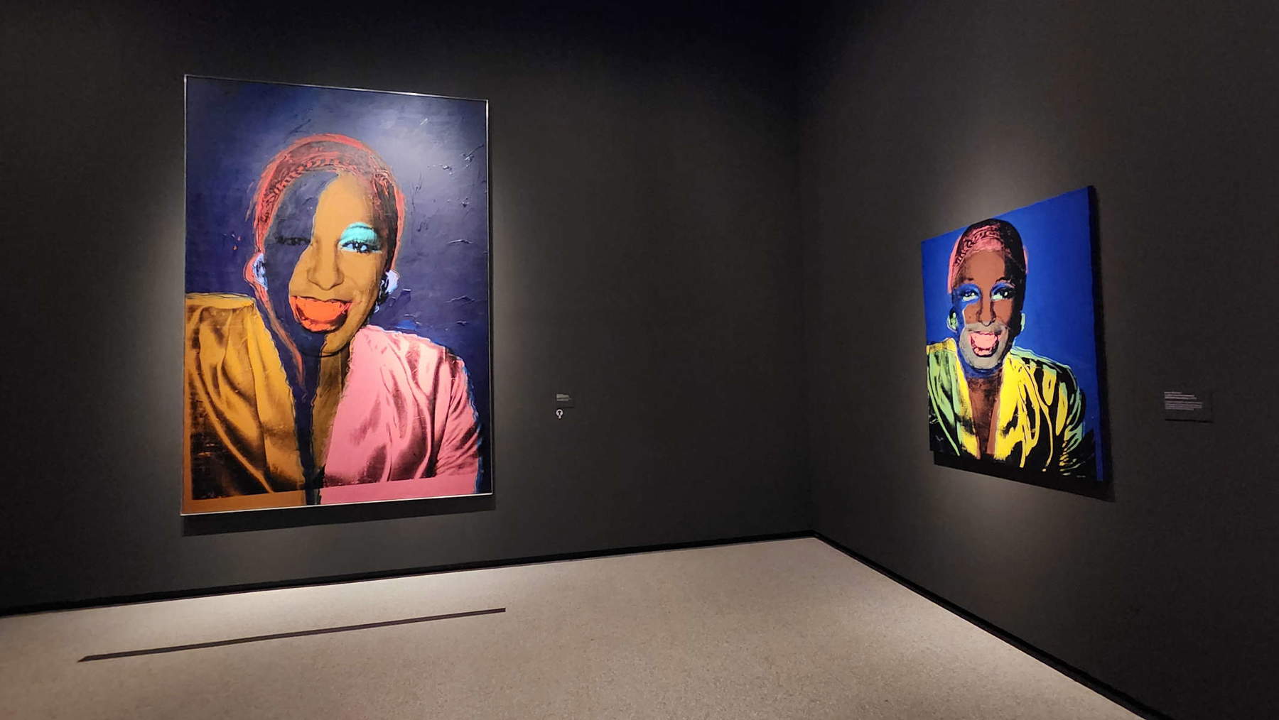 Montaje de la exposición «Andy Warhol. Ladies and Gentlemen»
