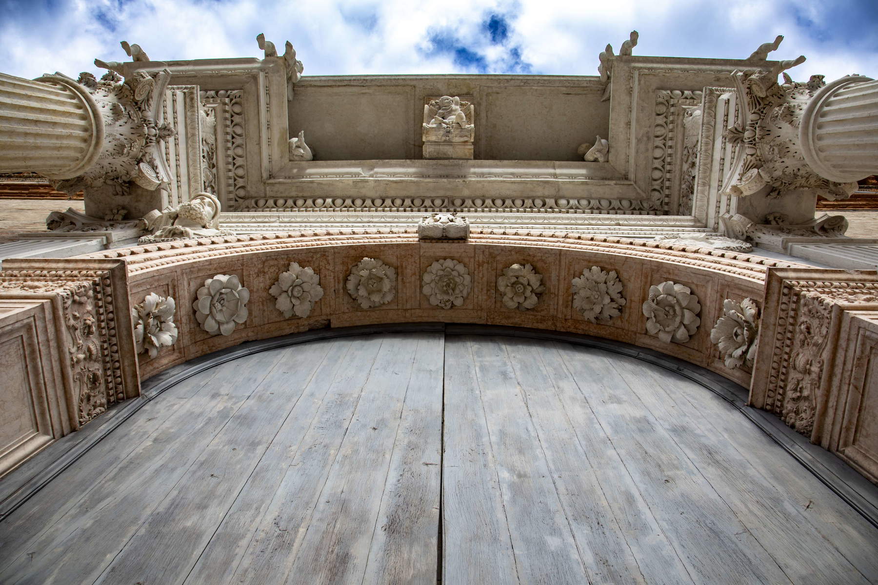 Detailansicht des Portals.