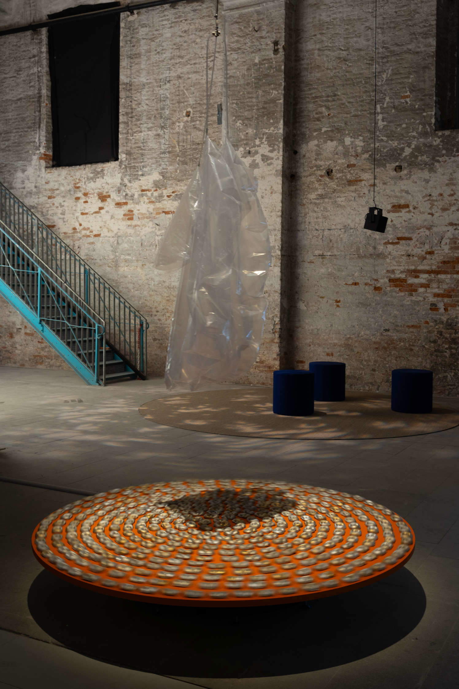 Vera Tamari, Mantra (2019; rotating disc, ceramic, wood, motor, acrylic paint, 205 &times; 150 &times; 100 cm). Photo: Luca Zambelli Bais