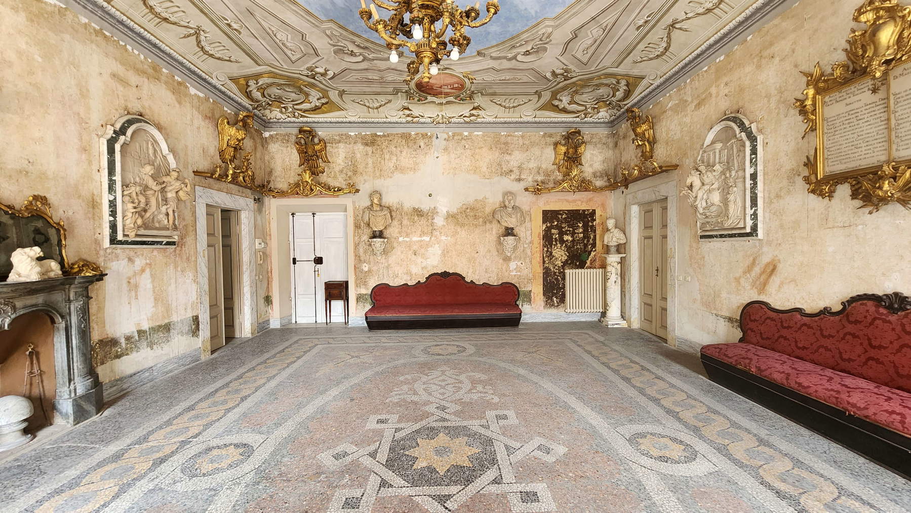 Salone di rappresentanza, Palazzo Staffetti Del Medico Sarteschi. Foto: Federico Giannini