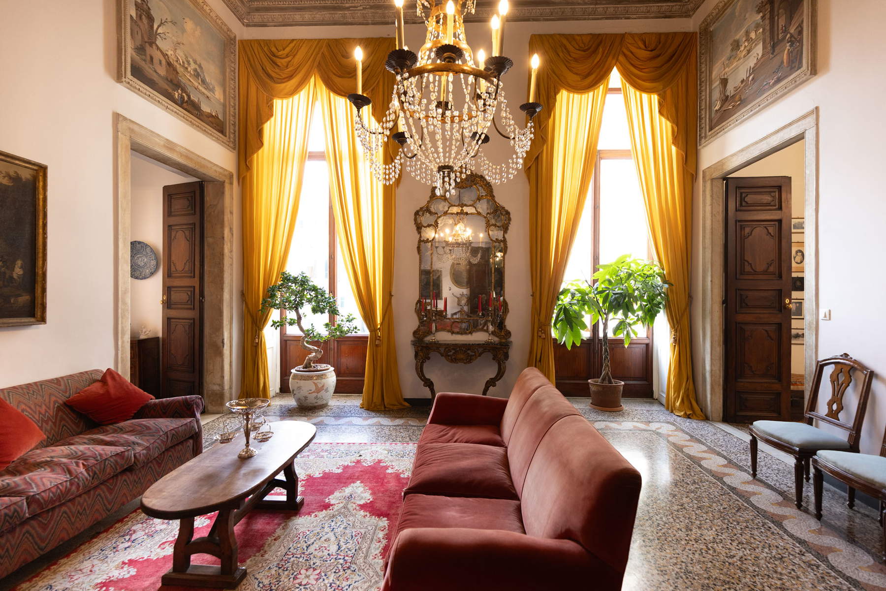 Sale di Palazzo Sinibaldo Fieschi. Foto: Alessandro Pasquali / Danae Project