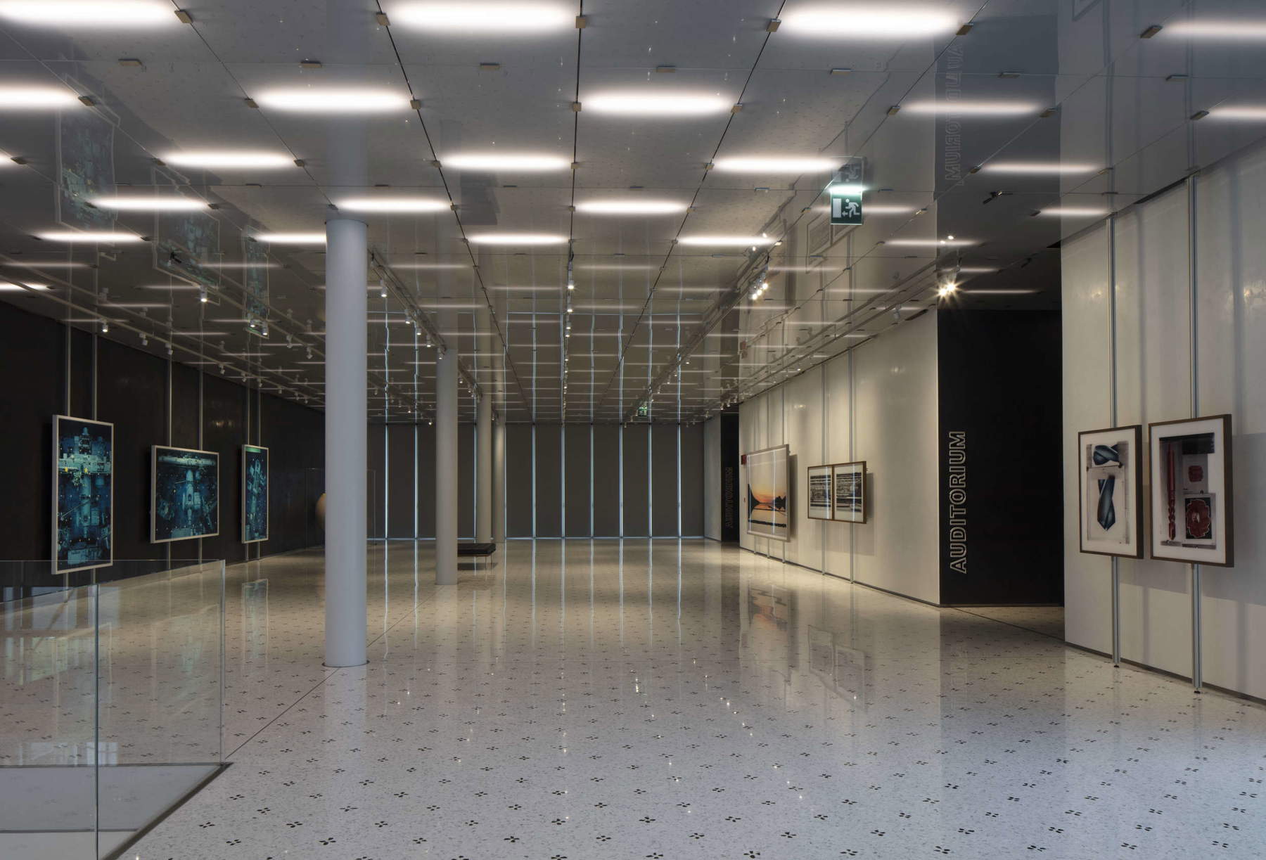 Ausstellungsgestaltung der Ausstellung „Bernd &amp; Hilla Becher. History of a Method“, Bologna, Mast