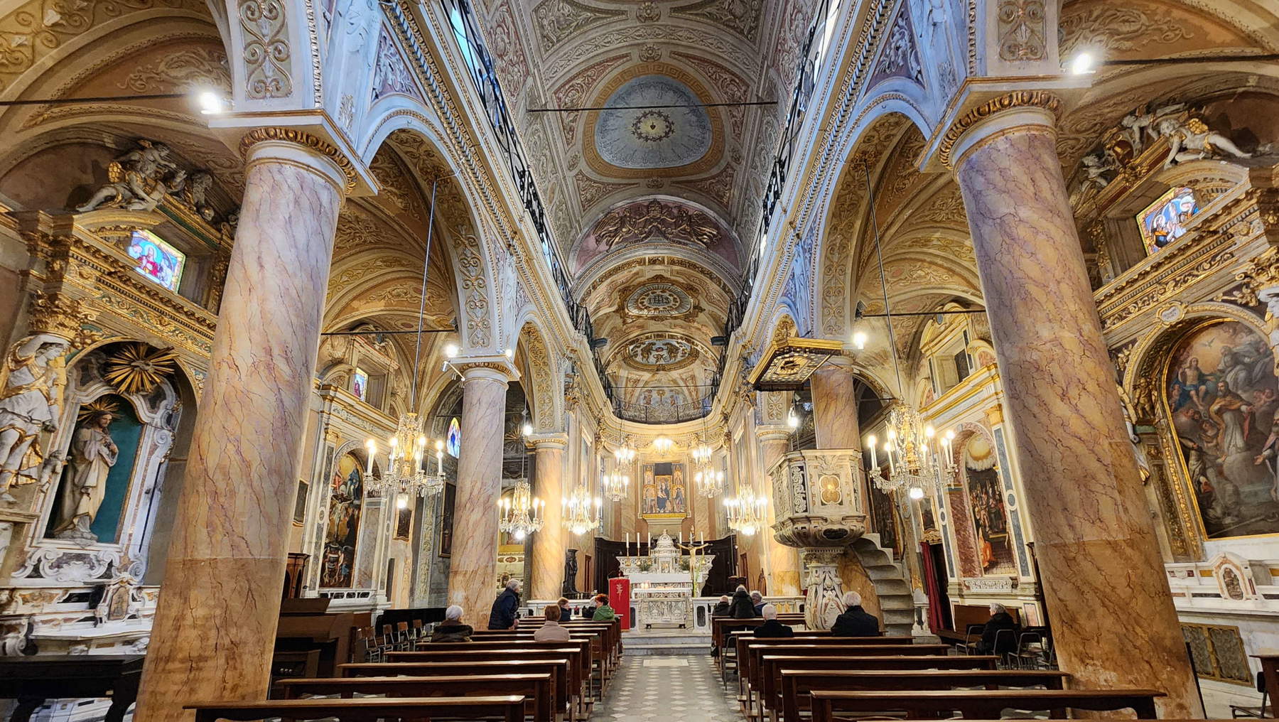 St. Peter's Cathedral, interior