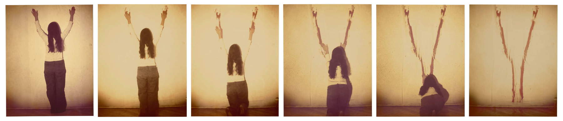Ana Mendieta, Untitled (Body Tracks) (1974; Performance, Iowa City, Lack und Temperafarbe auf Papier; fotografische Dokumentation; Sammlung Galerie Lelong &amp; Co). Mit freundlicher Genehmigung des Nachlasses von Ana Mendieta.