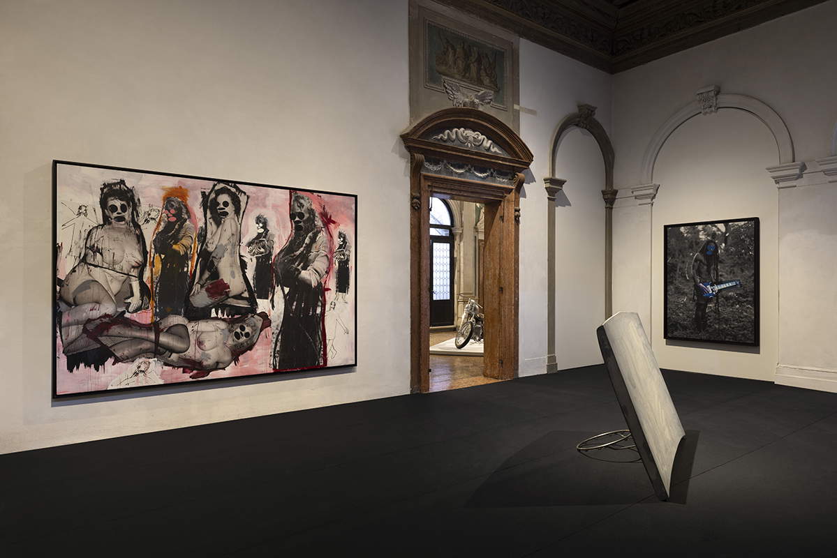 Installations de l'exposition « Helter Skelter : Arthur Jafa et Richard Prince ». Photo : Andrea Rossetti