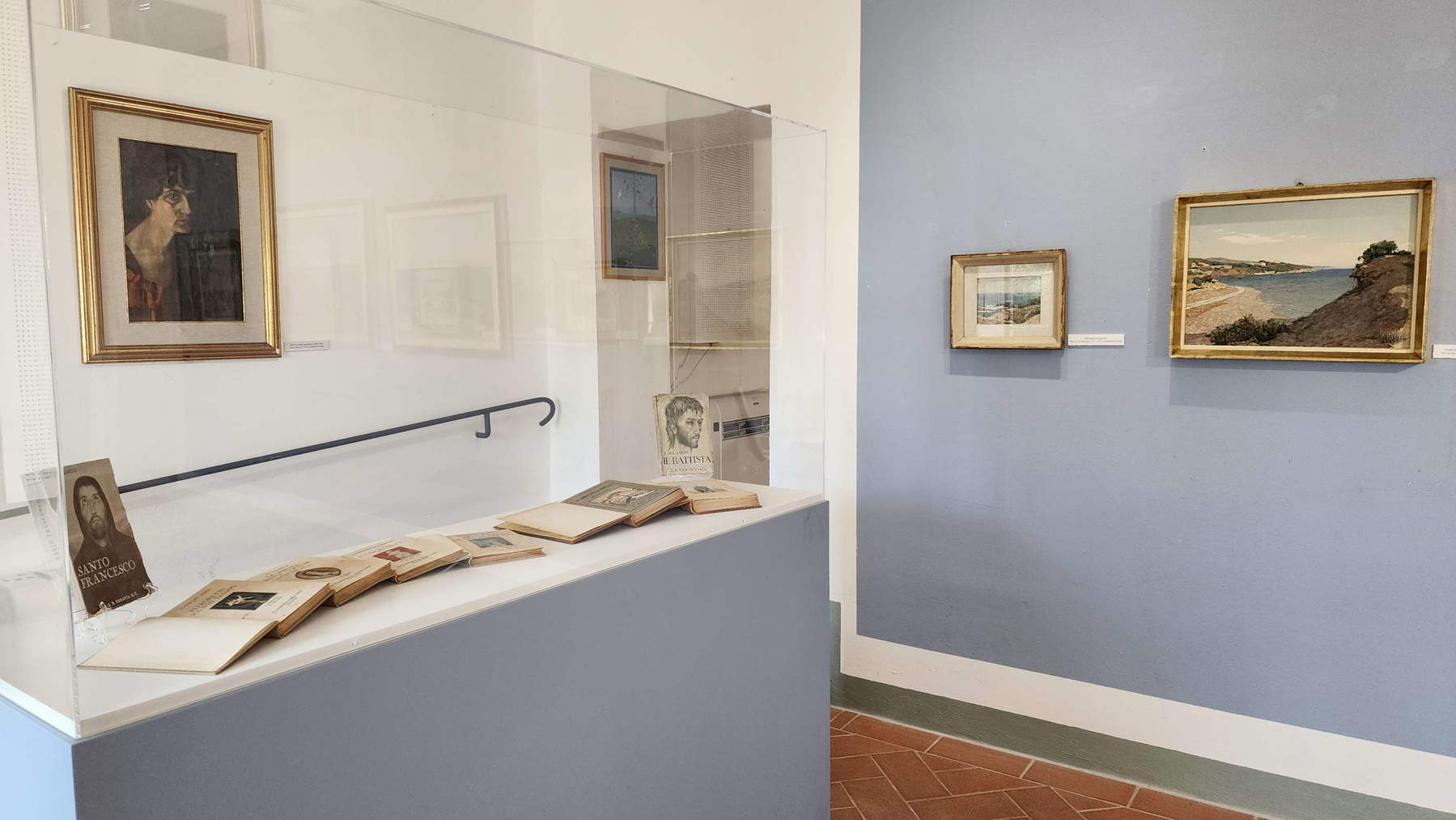 Exhibition design for “Memo Vagaggini: Painting Between Reality and Dream.” Photo: Federico Giannini