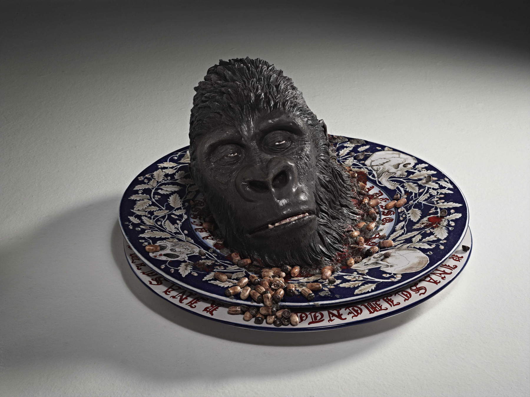 Bertozzi &amp; Casoni, Grottesca (2013; mehrfarbige Keramik, 40 x 75 cm)