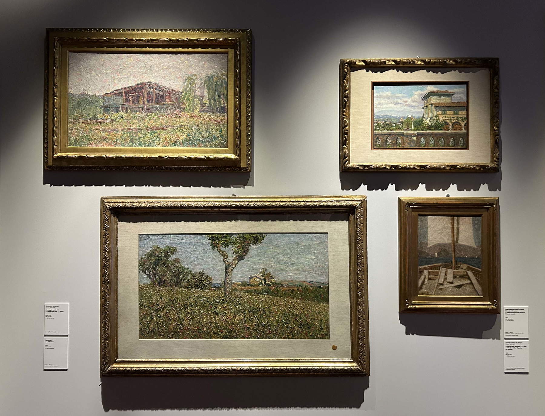 Ausstellungsgestaltung der Ausstellung „Gino Severini. Modernität als Dialog“. Foto: Jacopo Suggi