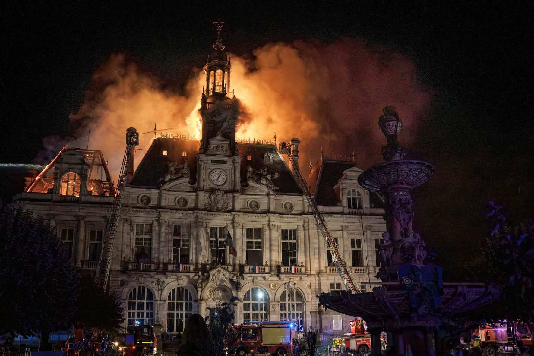 L'incendio dell'H&ocirc;tel de Ville di Limoges. Foto: Ville de Limoges