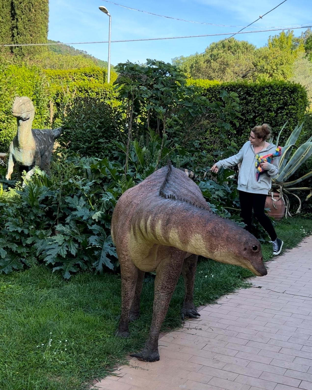 Mariaelena Mariotti, @motherofthedinosaurs