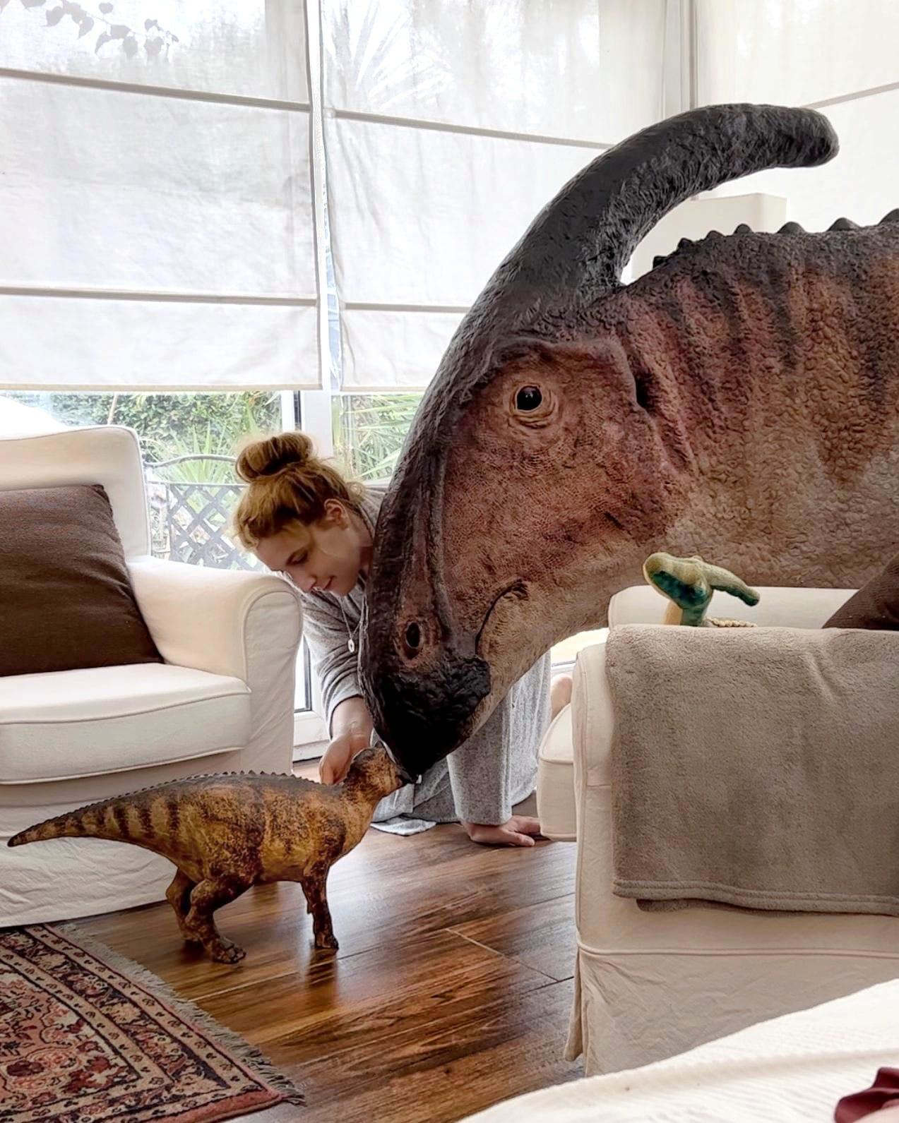 Mariaelena Mariotti, @motherofthedinosaurs