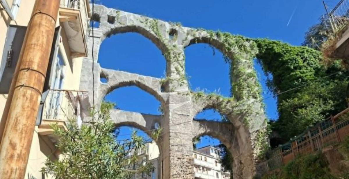 Salerne, tentative de vente de blocs médiévaux volés aux Ponts du Diable