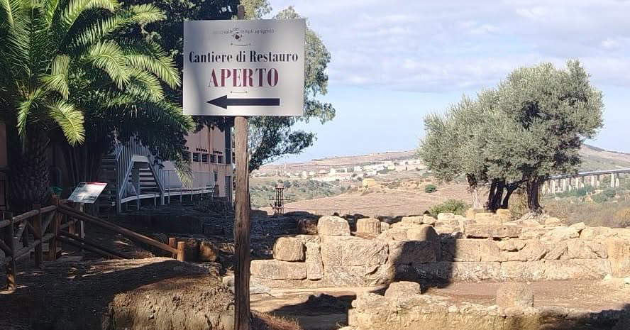 Obras de restauración del Bouleuterion de la antigua Akragas. Foto: Parque Arqueológico del Valle de los Templos, Agrigento