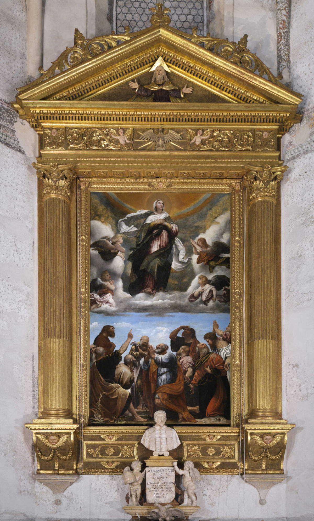 After restoration: Alessandro Bonvicino known as Il Moretto, Assumption of the Virgin (1524-1526; oil on canvas with carved, polychrome and gilded wooden ancona, 472 x 310 cm; Brescia, Duomo Vecchio) &copy; Fotostudio Rapuzzi