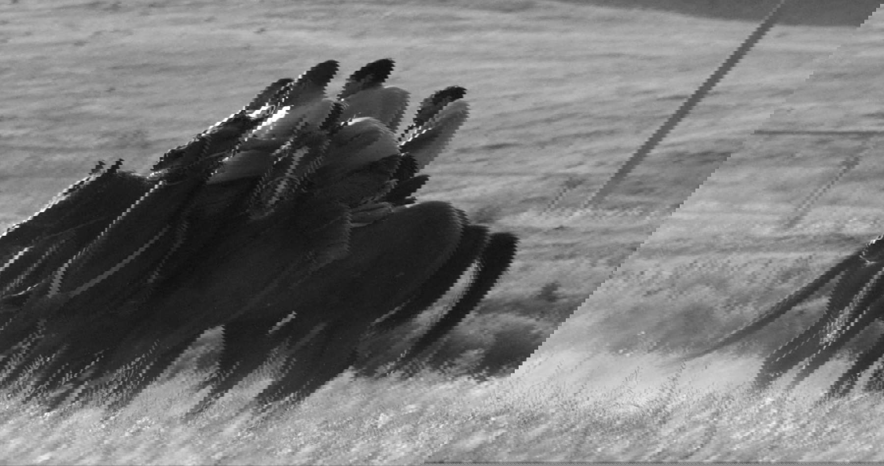 Alexey Morosov, video-proiezione con dighe kirghise e sequenze di kok-b&ouml;r&uuml;, fotogramma di dettaglio con allenamento di kok-b&ouml;r&uuml;