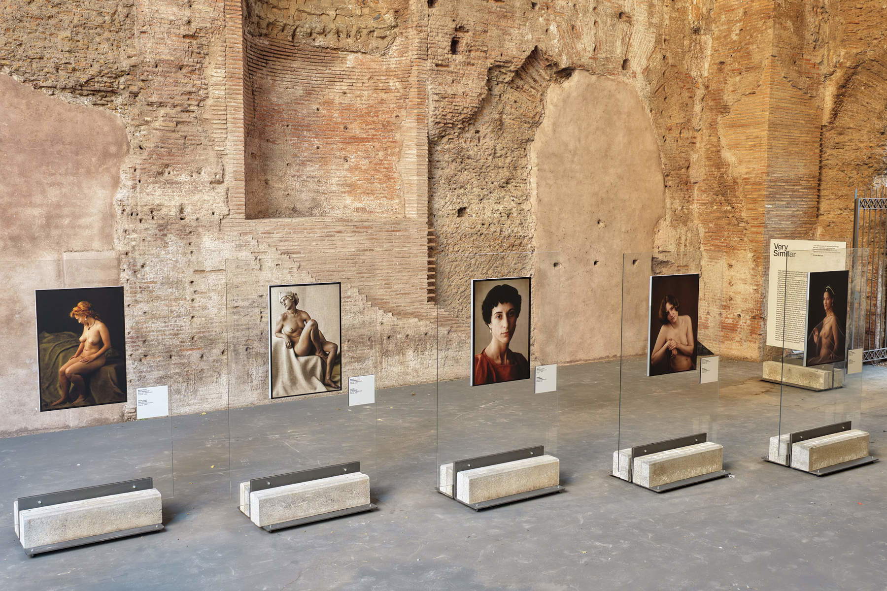 Aufbau der Frank-Horvat-Ausstellung in den Caracalla-Thermen. Foto: Fabio Caricchia
