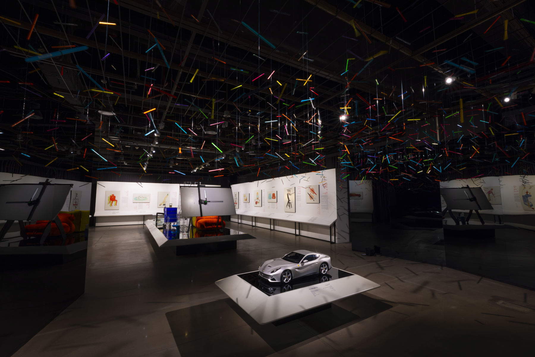 Allestimento della mostra 1 to a Million Italian Design Stories. Foto: &copy; National Museum &ndash; Sultanate of Oman