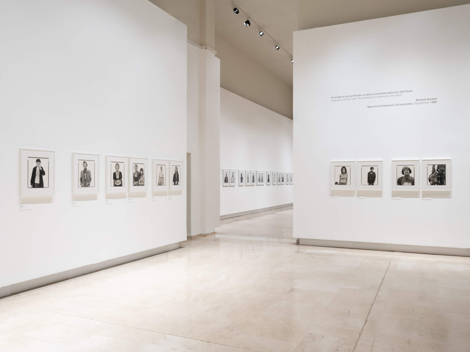 Vista de la exposición «Richard Avedon. In the American West. 1979-1984». Foto: Daniele Molajoli &copy; Azienda Speciale Palaexpo
