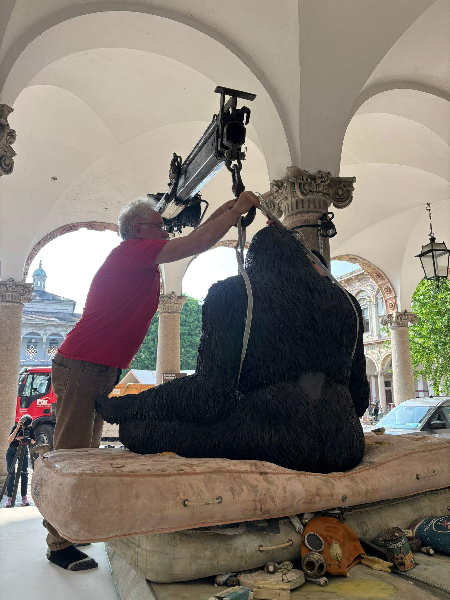 La mise en scène de la sculpture Regeneration. Photo : Finestre sull'Arte