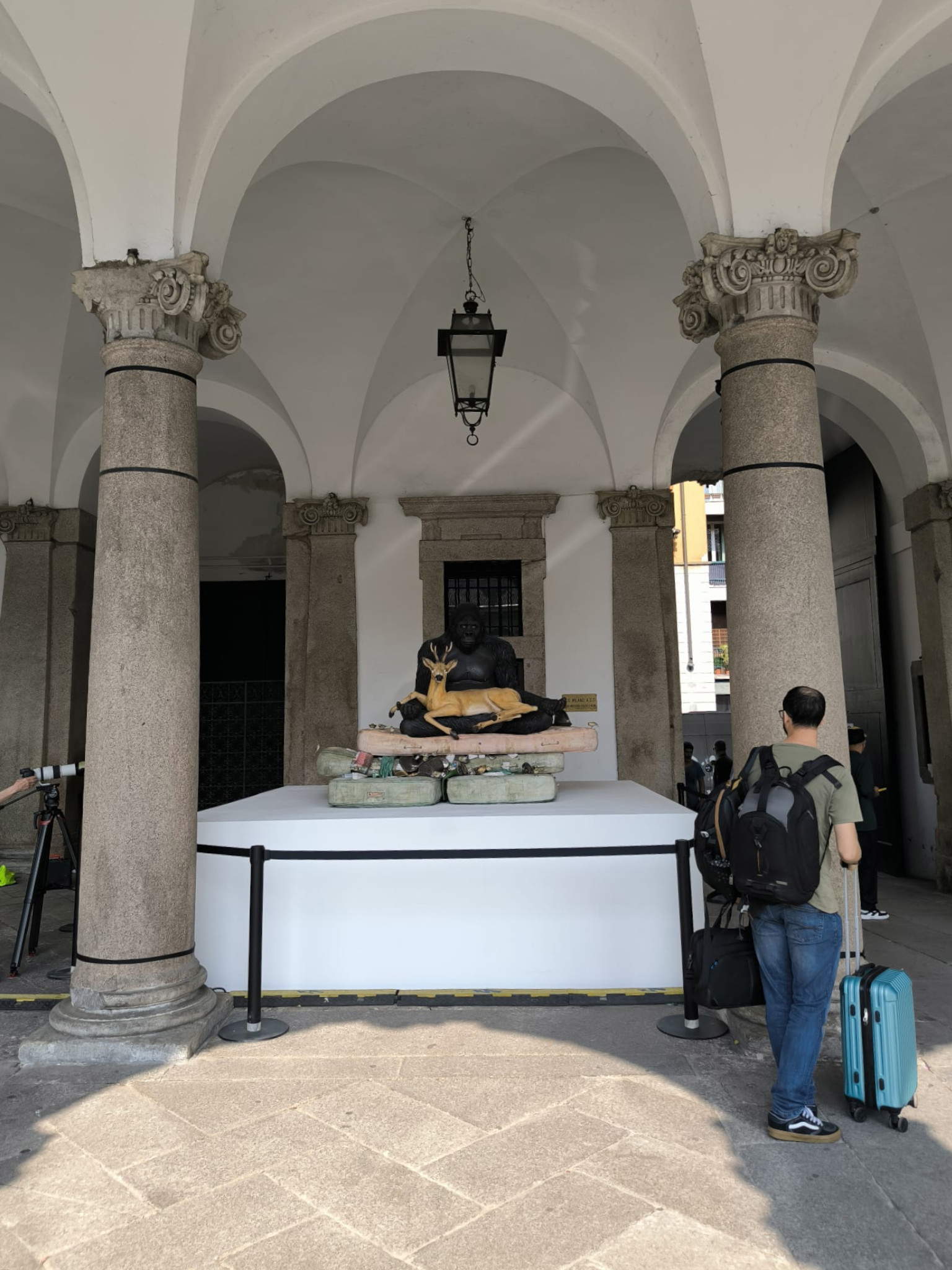La mise en scène de la sculpture Regeneration. Photo : Finestre sull'Arte