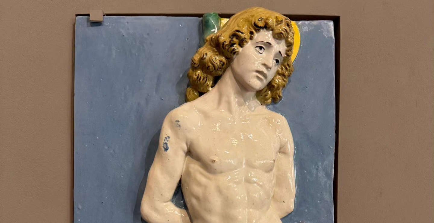 Arezzo, Restaurierung des Heiligen Sebastian von Andrea della Robbia