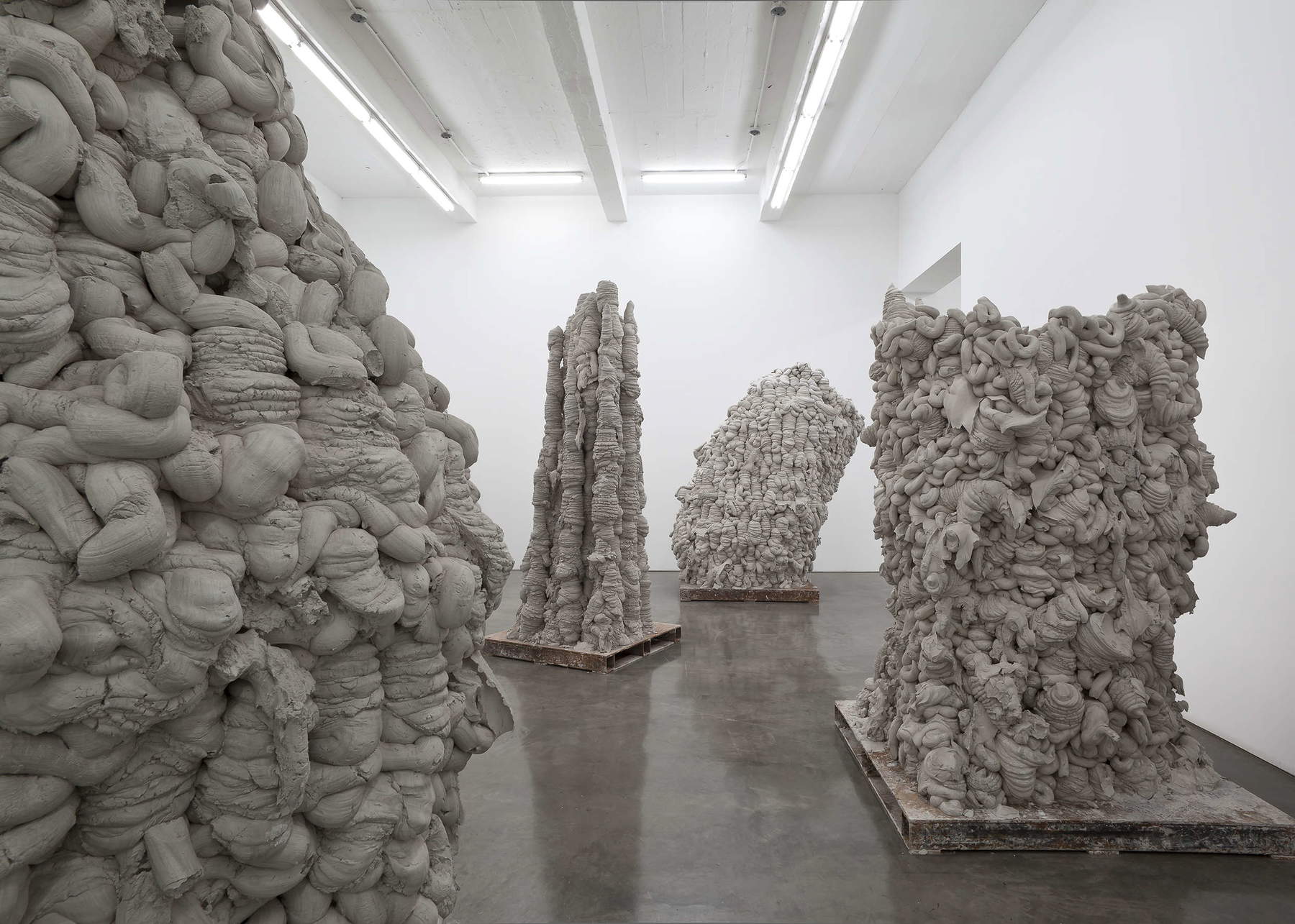 Anish Kapoor, Ga Gu Ma (2011-2012 ; béton, dimensions variables). Photo : David Regen &copy; Anish Kapoor. Tous droits réservés, 2026