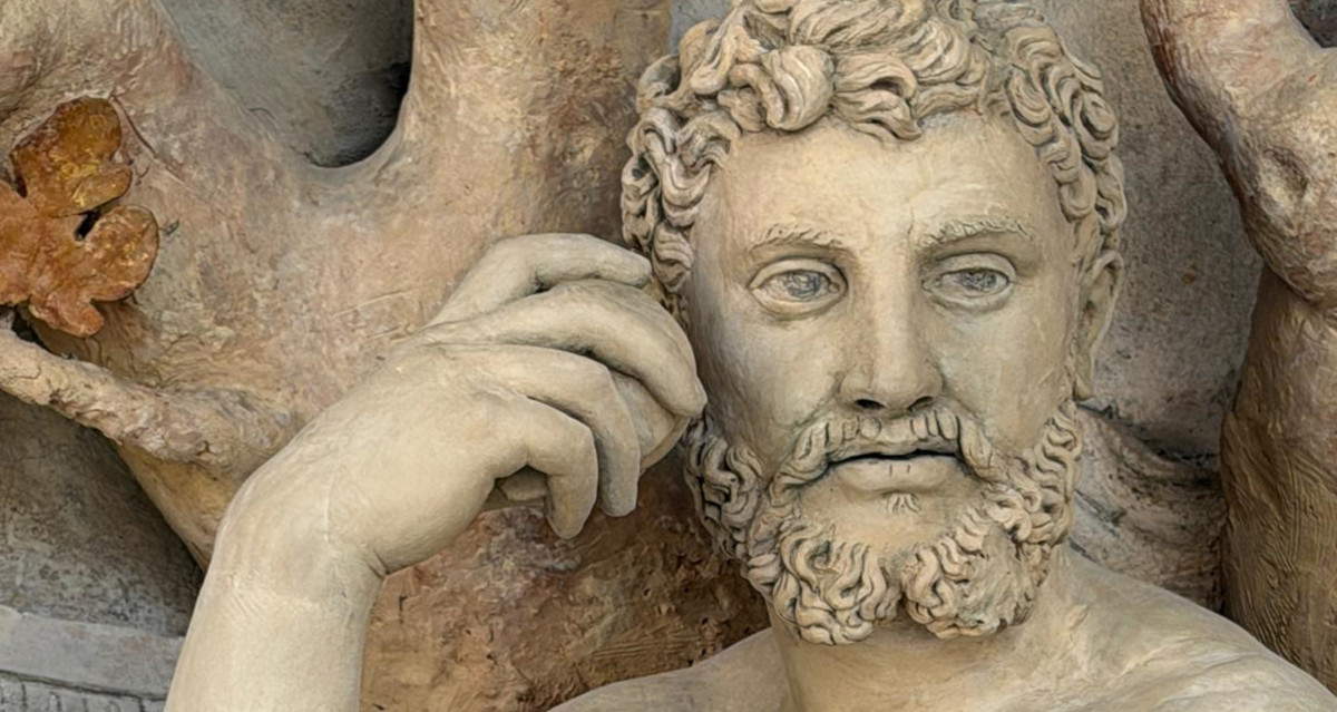 San Benedetto Po: Solidarity Restores Beauty to Three Sculptures by Antonio Begarelli