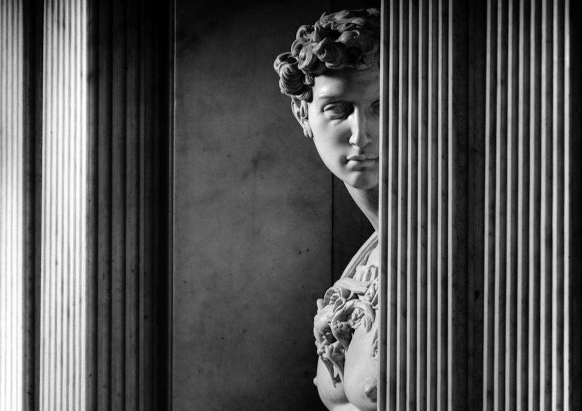 Aurelio Amendola, Giuliano de' Medici, Michelangelo - Medici Chapels, Florence (2004; Inkjet Fine Art print on photographic paper, 110 x 150 cm (115 x 155 cm with frame) &copy; Aurelio Amendola