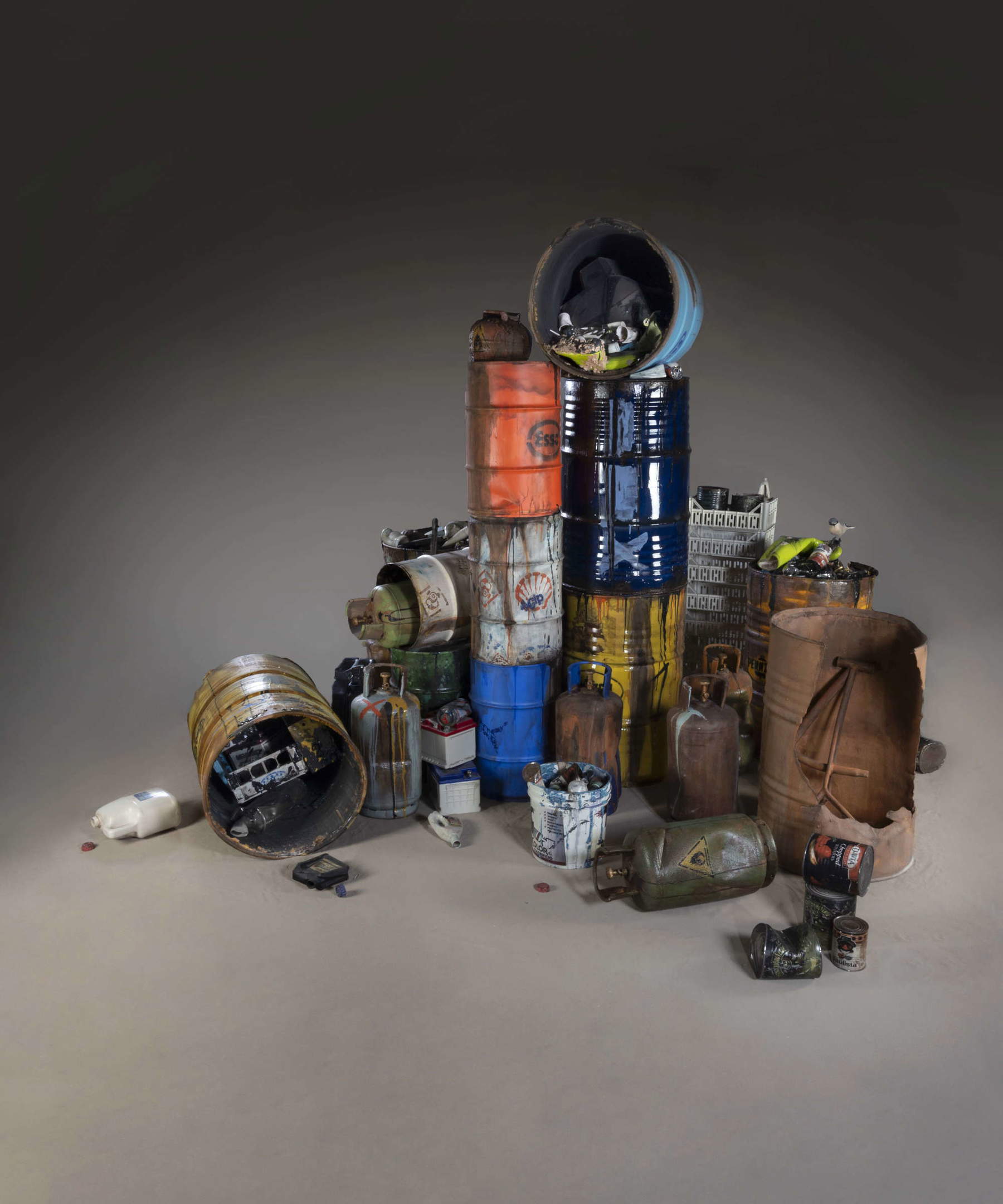Bertozzi &amp; Casoni, Earth! (2019; polychrome ceramics, variable sizes, 6 pallets 120 x 80 cm, 1 crate 110 x 80 x 80 cm, 1 crate 20 x 100 x 20 cm). Courtesy of ABC-ARTE Genova - Milan, Copyright Bertozzi &amp; Casoni