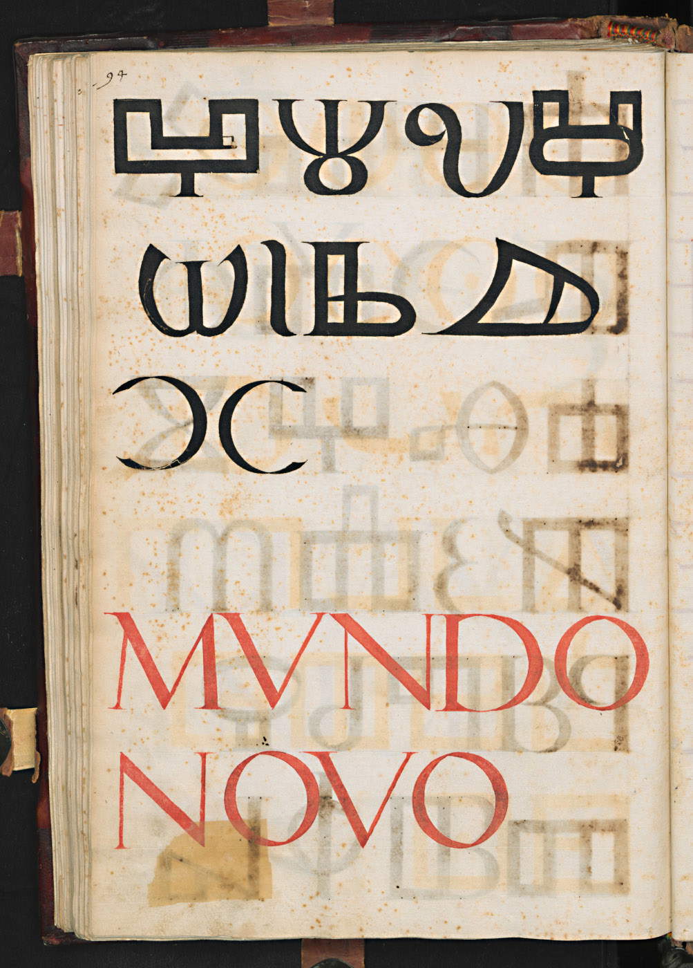 Página (c. 94v) con letras caligráficas de formas insólitas y, en rojo, la inscripción