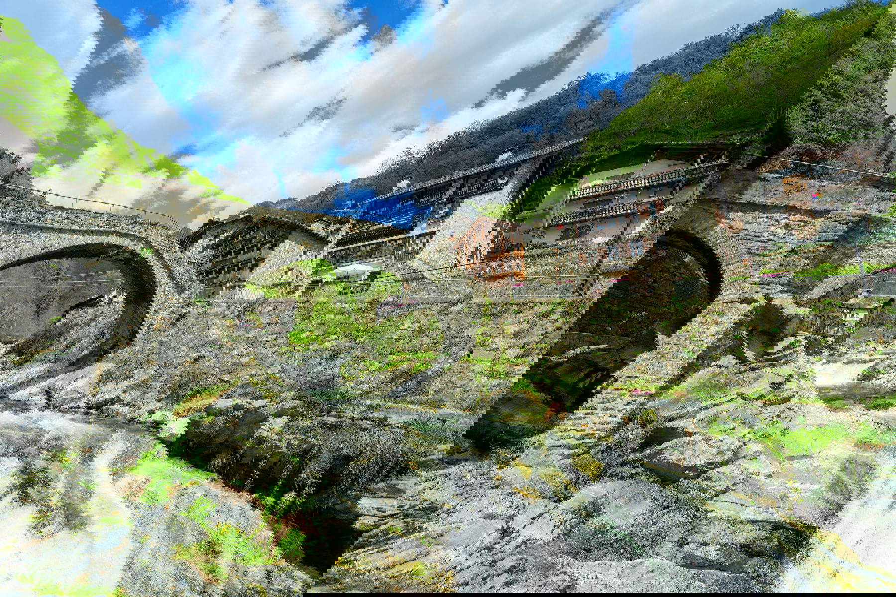 The village of Rassa. Photo credits: ATL Terre dell'Alto Piemonte Archives