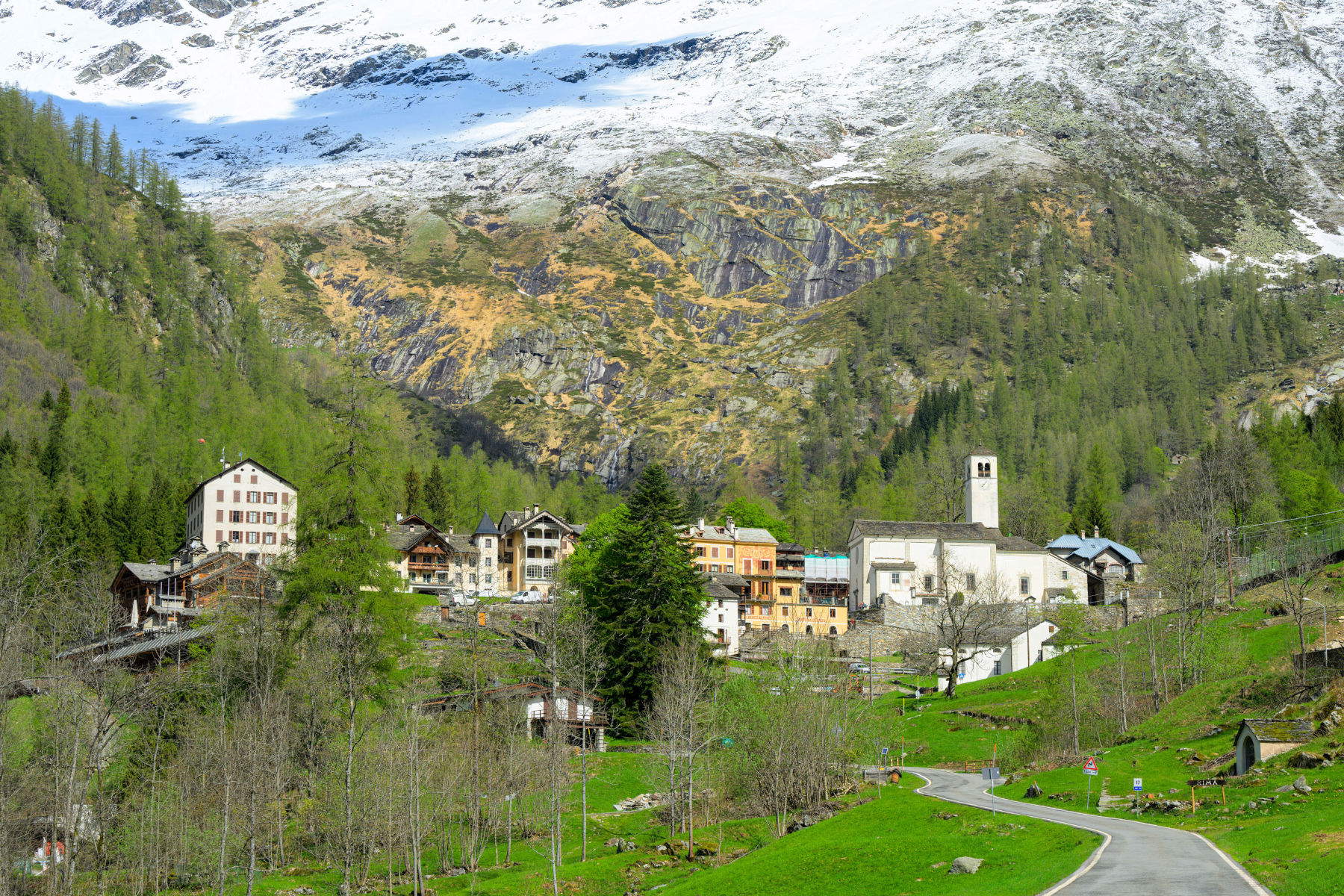 Il borgo di Rima. Foto: Archivio ATL Terre dell'Alto Piemonte