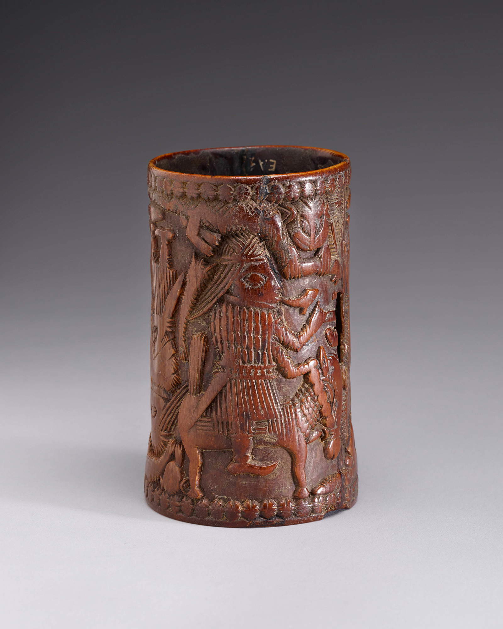 Gilde der Elfenbeinschnitzer, Armband mit Reiter- und Tierfiguren - Ikoo akon'eni, (18.-frühes 19. Jahrhundert; Elfenbein)