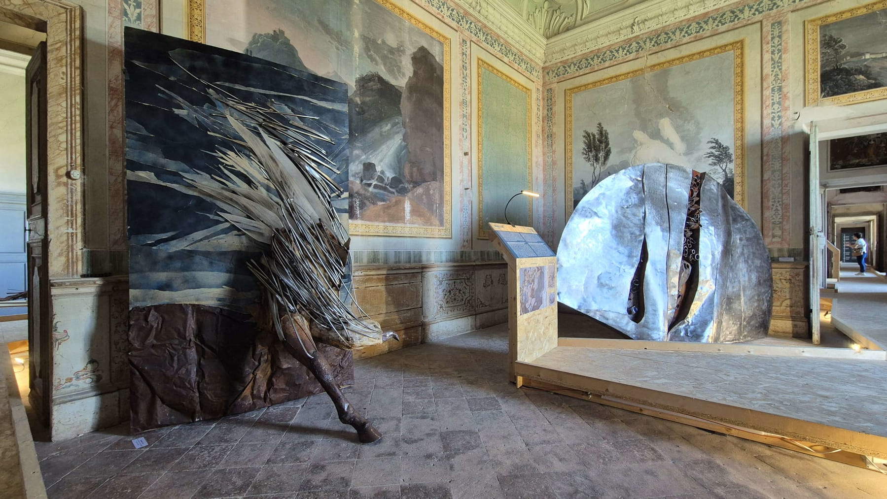 Allestimenti della mostra Racconti materici di Brunivo Buttarelli