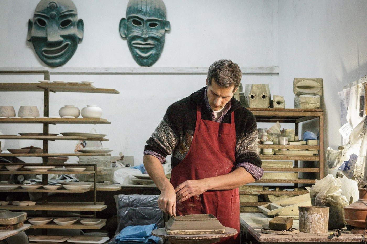 Bottega ceramica ad Assemini (Sardegna)