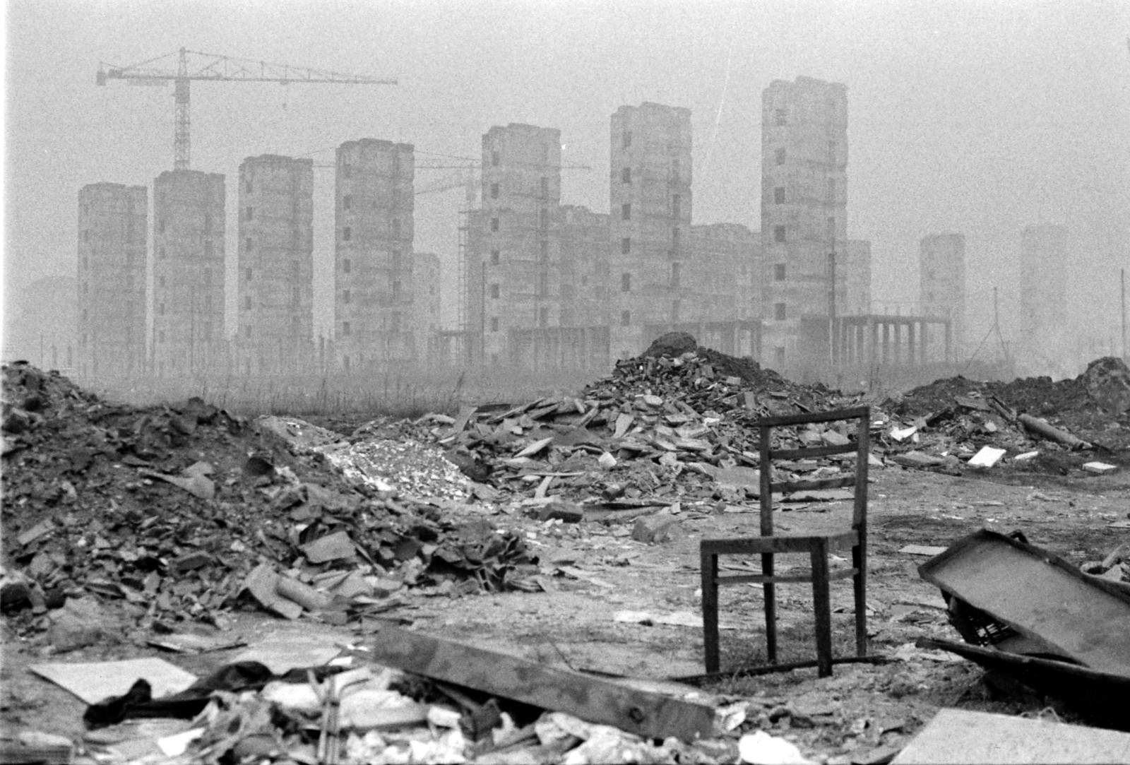 Carla Cerati, Milan, the experimental La Spezia neighborhood under construction (1964)
