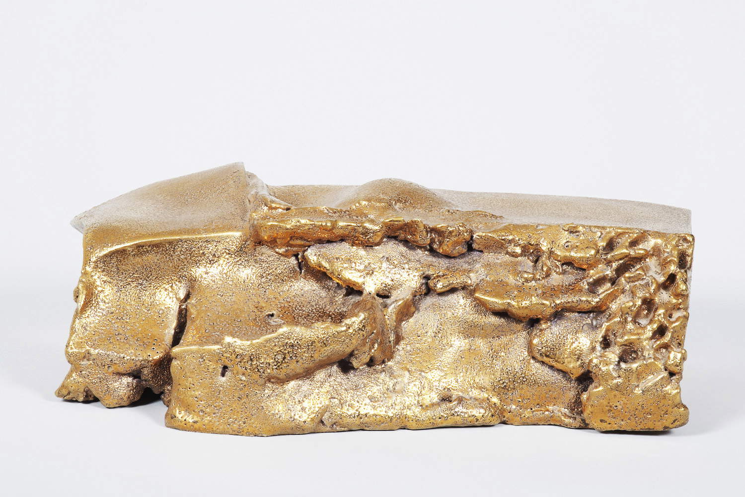 Carlo Zauli, Golden flaking (clod) (1971; stoneware). Courtesy of the Carlo Zauli Museum Archives.