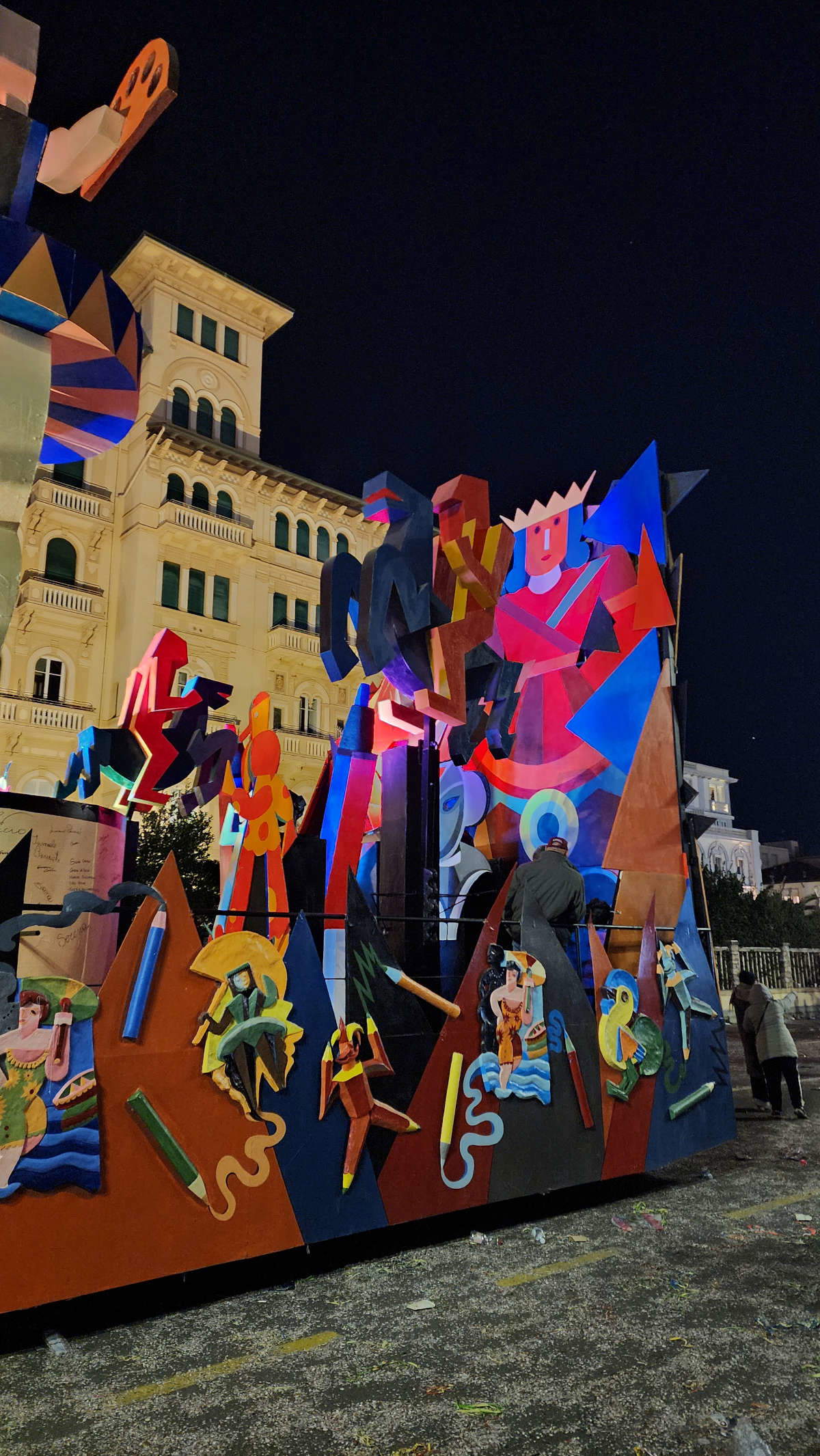 Carro futurista de Luciano Tomei. Foto: Finestre sull'Arte