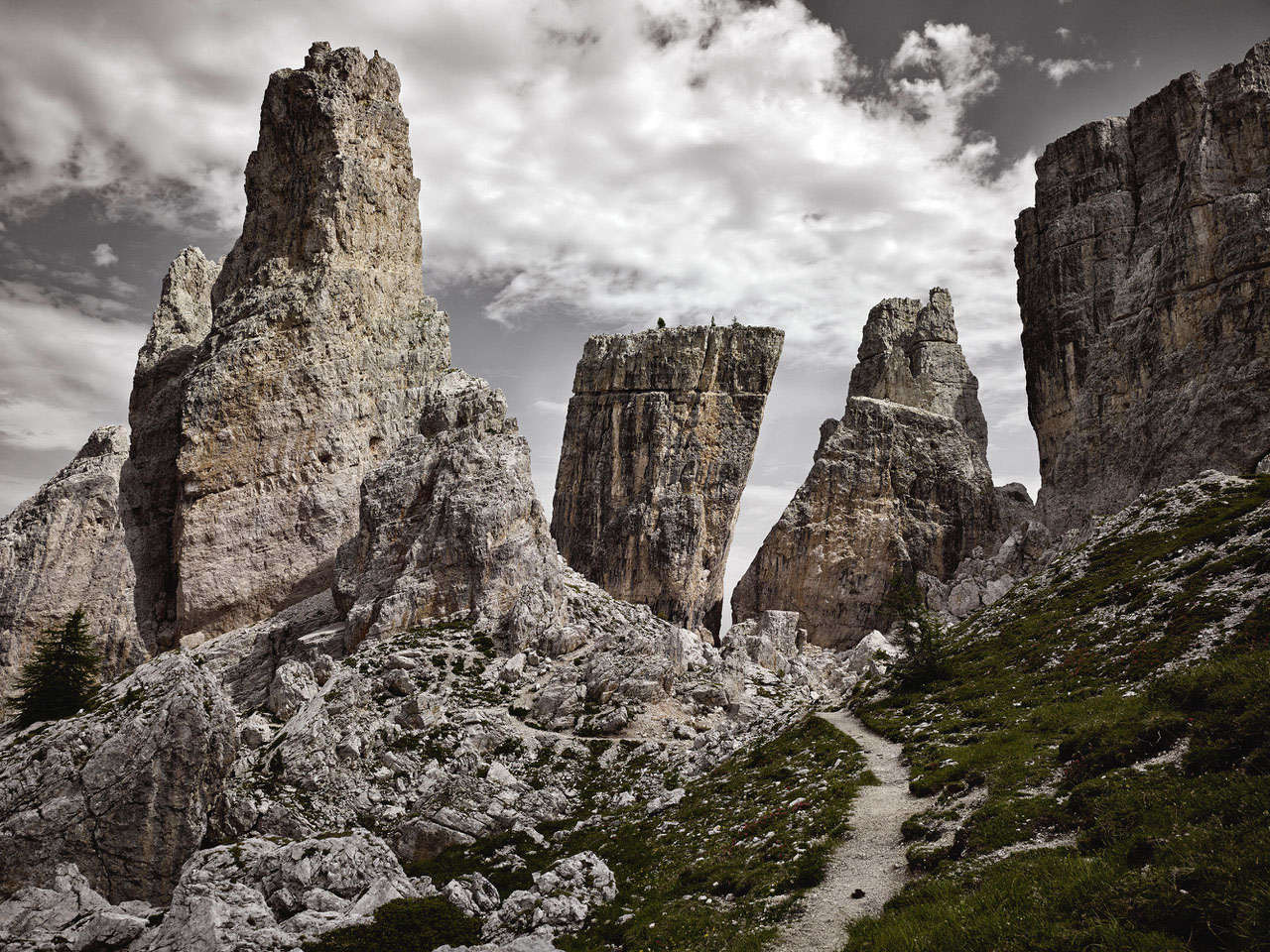 Luca Campigotto, Cinque Torri - Italian Army mountain artillery group command shot 2013 - 2023 Pure pigment print 110x145 cm, Edition 2/15). Courtesy of Farsettiarte, Prato