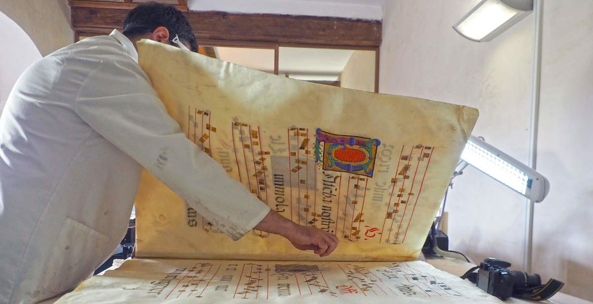 Chartreuse de Pavie : restauration de 13 livres de chœur enluminés du XVIe siècle