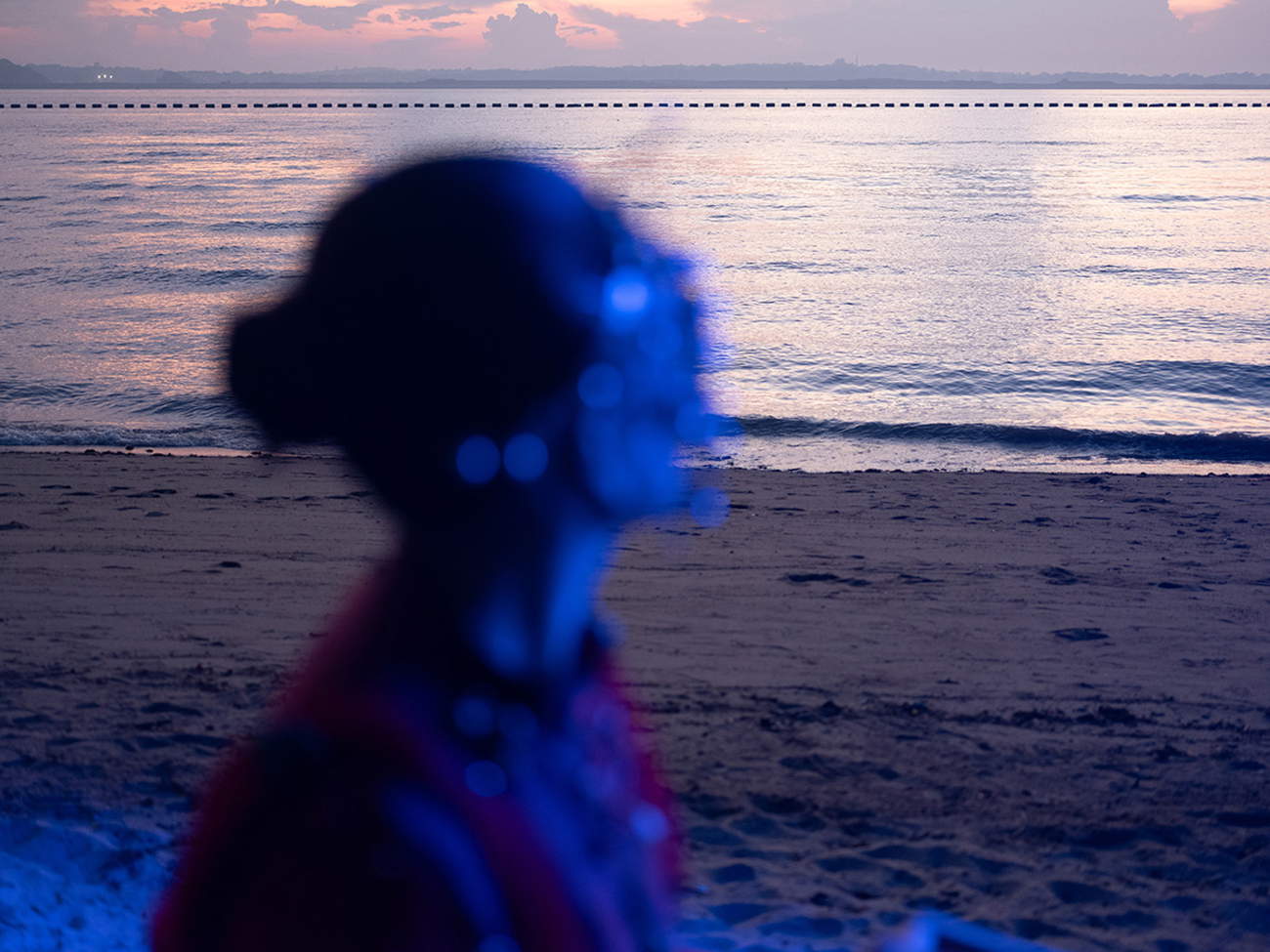 Charmaine Poh, The Moon is Wet (2025 ; installation vidéo numérique à trois canaux ; 24&rsquo;29&rsquo;&rsquo;) &copy; Charmaine Poh