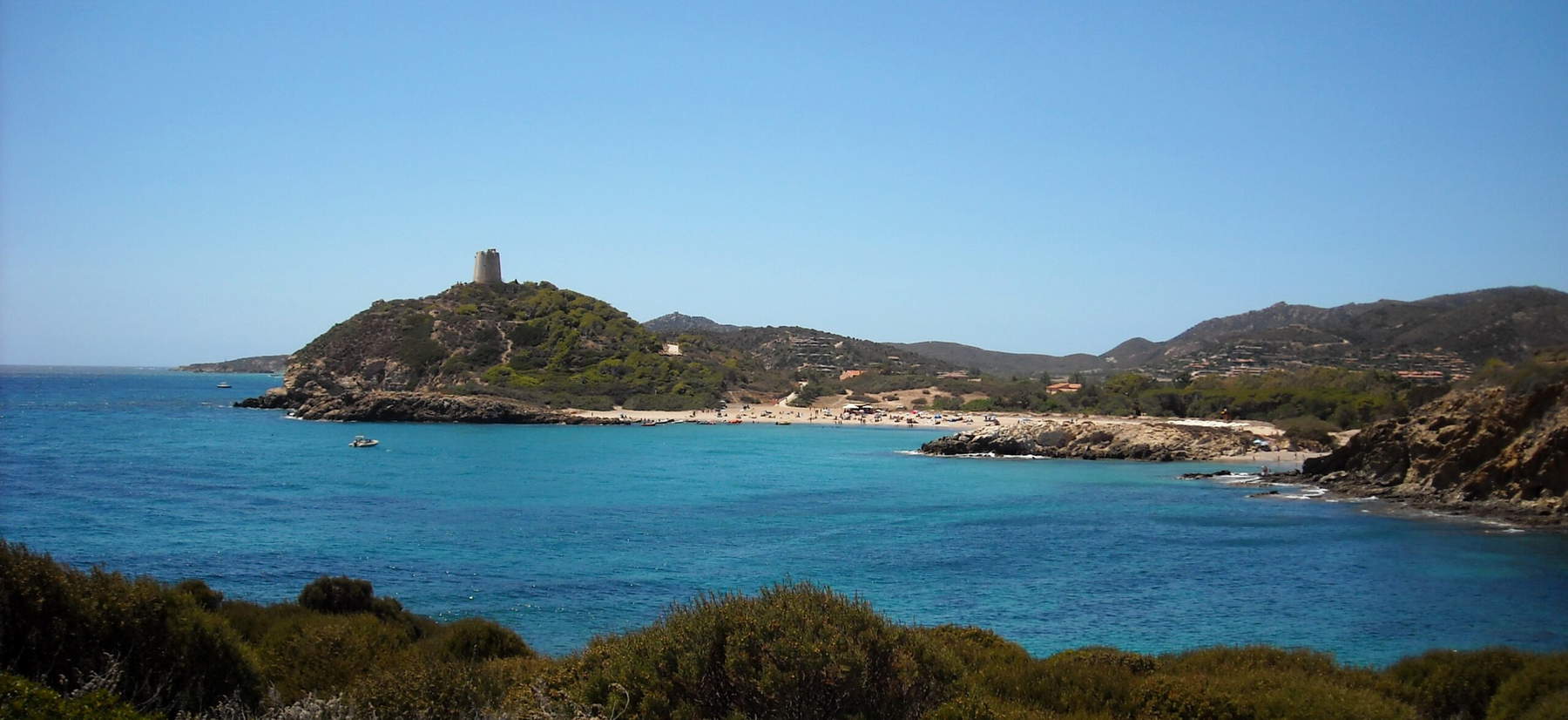La spiaggia di Chia a Domus de Maria. Foto: Wikimedia Commons - Cristiano Cani