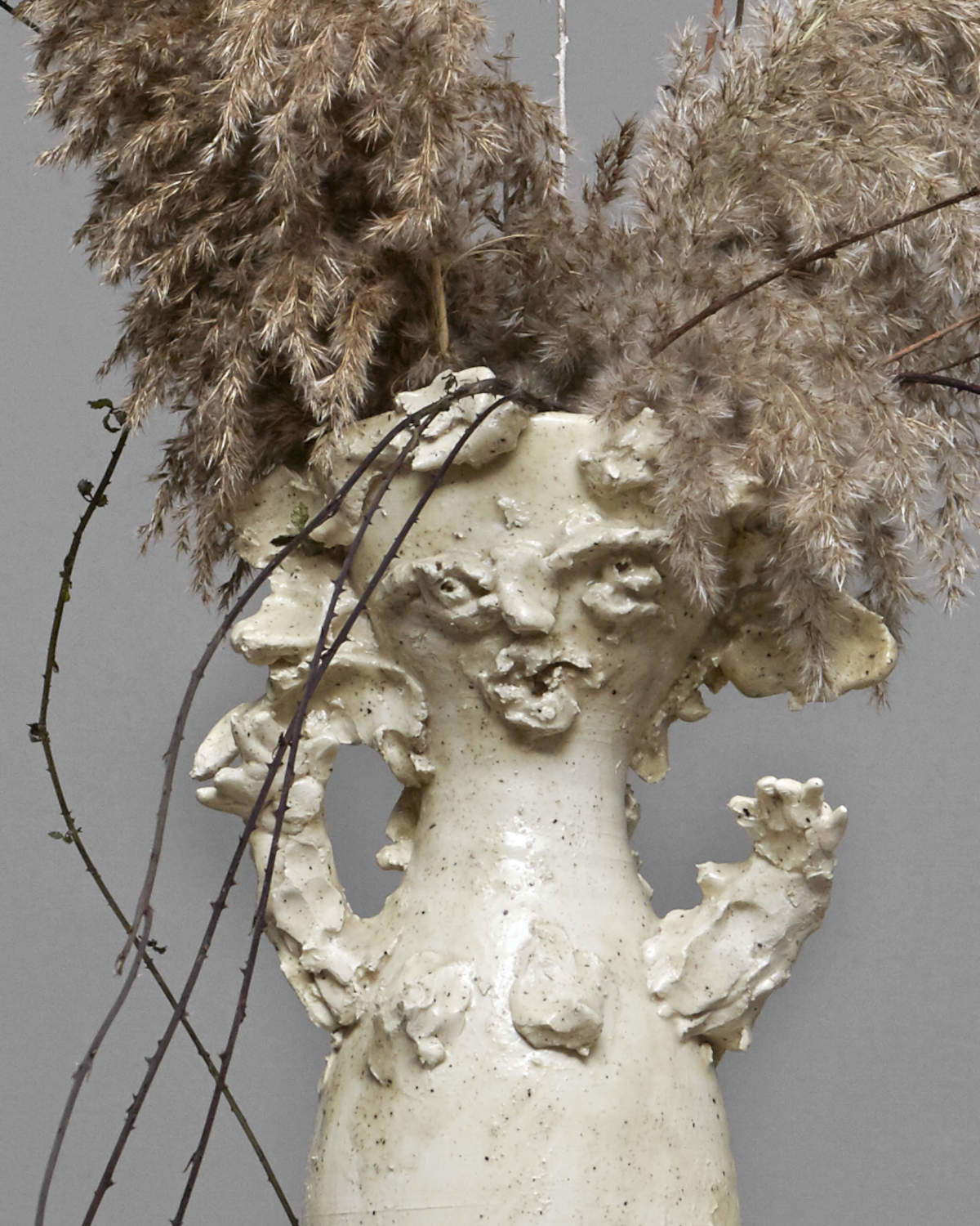 Chiara Camoni, La Cenere di Montelupo #4 (2017; white terracotta, ash glaze, dried vegetation) Photo: Camilla Maria Santini