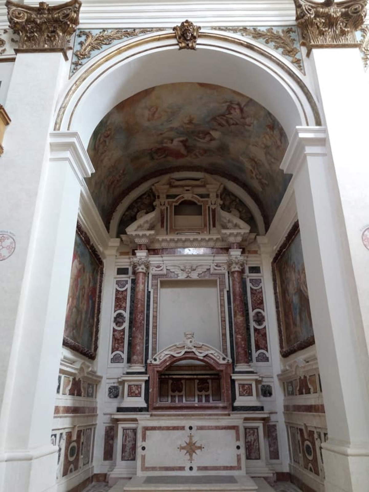 Eine der Kapellen nach der Restaurierung. Foto: S. Taranta